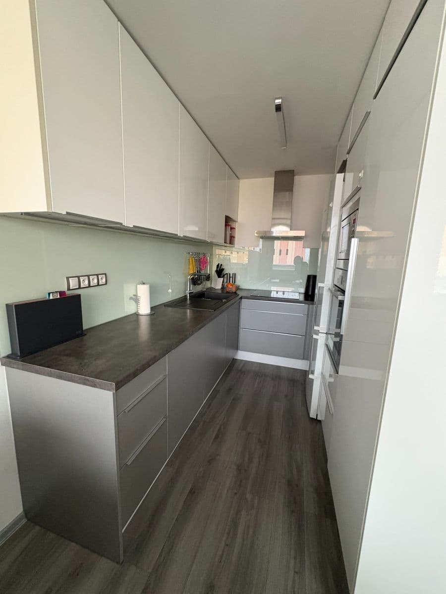 Pronájem bytu 3+kk 72 m², Doležalova, Praha, Praha Pronájem bytu 3+kk 72 m², Doležalova, Praha, Praha