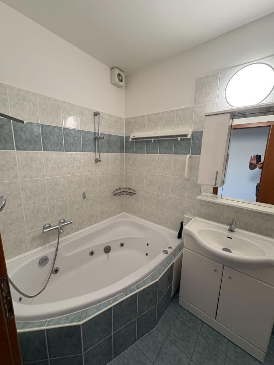 Pronájem bytu 4+1 82 m², Dandova, Praha, Praha Pronájem bytu 4+1 82 m², Dandova, Praha, Praha