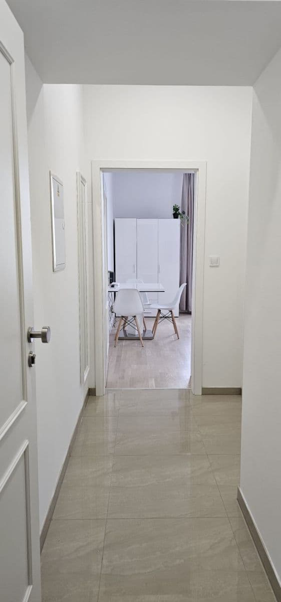 Pronájem bytu 1+kk 34 m², Washingtonova, Praha, Praha Pronájem bytu 1+kk 34 m², Washingtonova, Praha, Praha