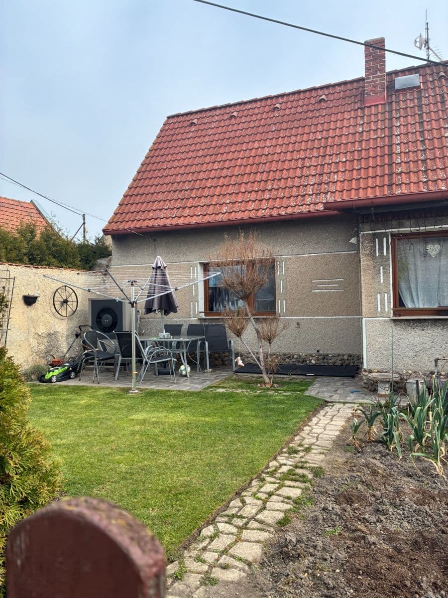 Prodej domu 72 m², pozemek 205 m², Žatec, Ústecký kraj Prodej domu 72 m², pozemek 205 m², Žatec, Ústecký kraj