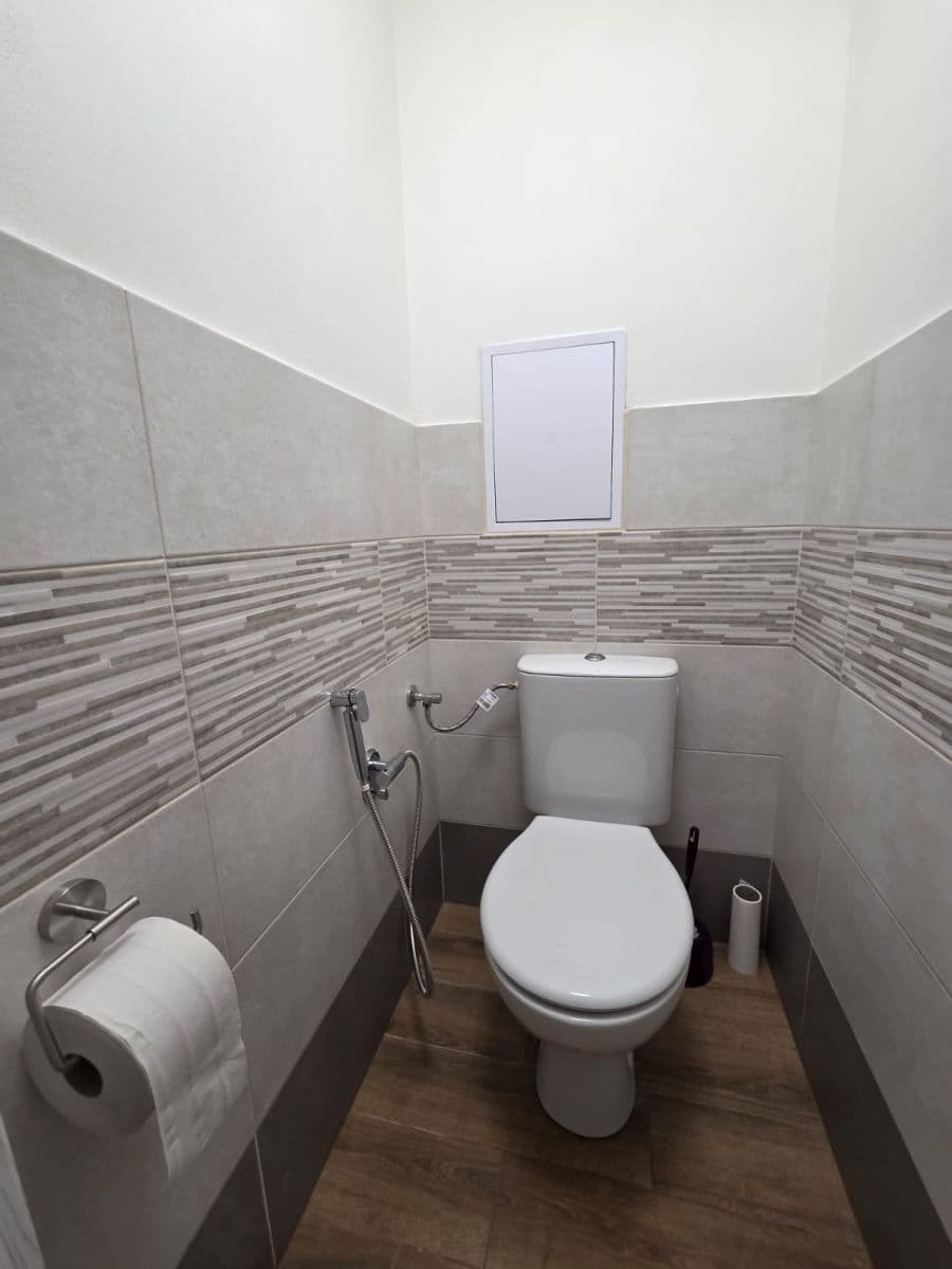 Pronájem bytu 2+kk 40 m², Jerevanská, Kladno, Středočeský kraj Pronájem bytu 2+kk 40 m², Jerevanská, Kladno, Středočeský kraj