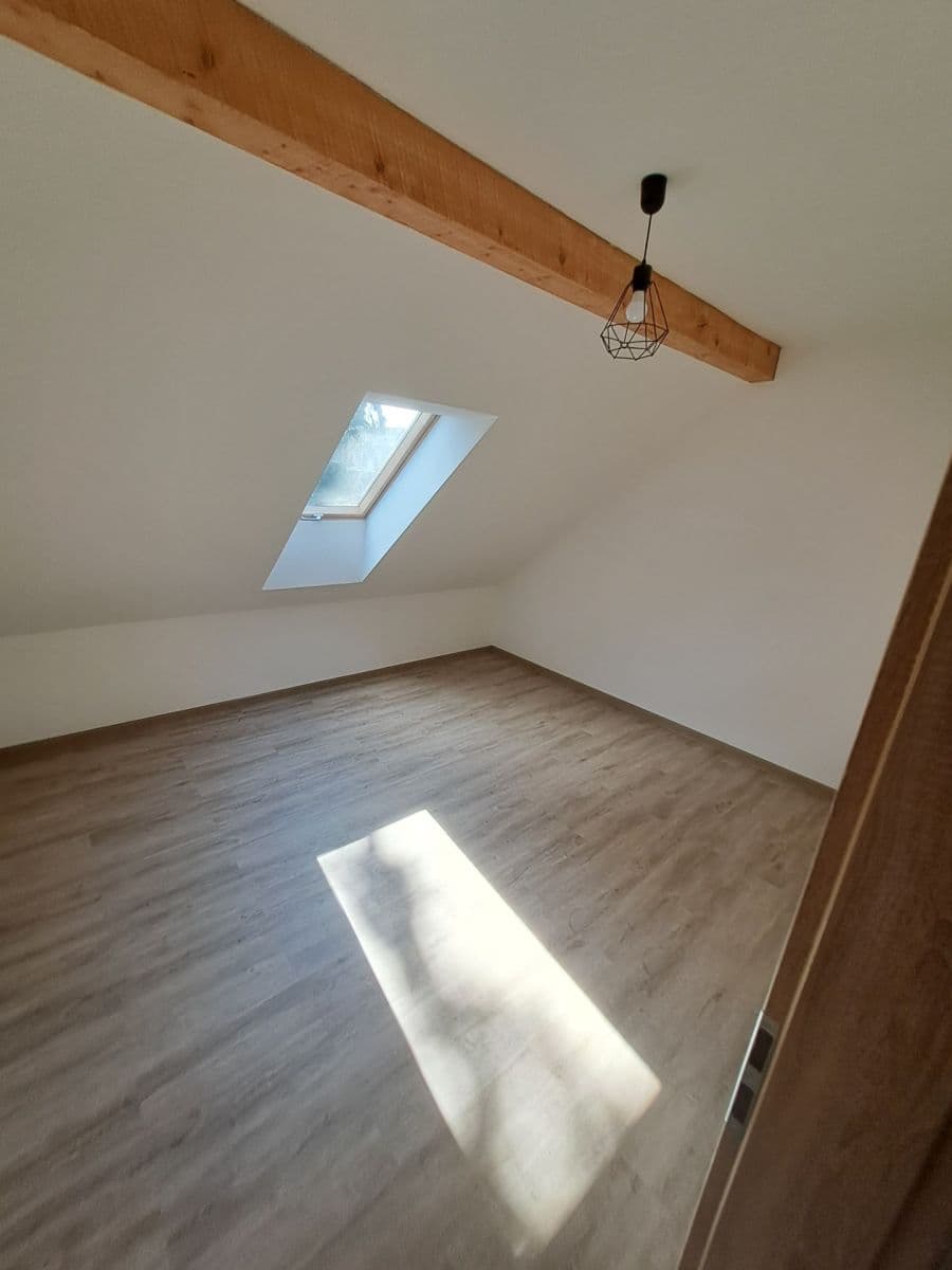 Pronájem domu 110 m², pozemek 720 m², Mnichovice, Středočeský kraj Pronájem domu 110 m², pozemek 720 m², Mnichovice, Středočeský kraj