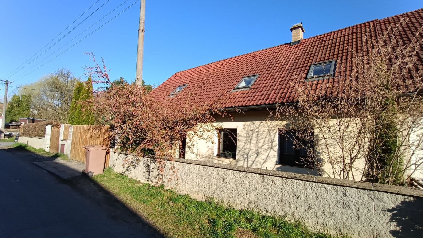 Prodej domu 220 m², pozemek 445 m², Stará cesta, Zlín, Zlínský kraj Prodej domu 220 m², pozemek 445 m², Stará cesta, Zlín, Zlínský kraj