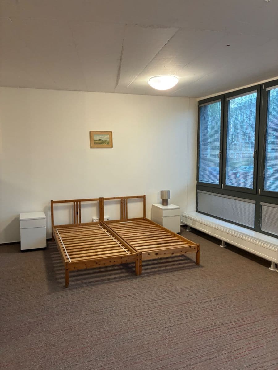 Pronájem bytu 1+kk 92 m², Pod Dvorem, Praha, Praha Pronájem bytu 1+kk 92 m², Pod Dvorem, Praha, Praha