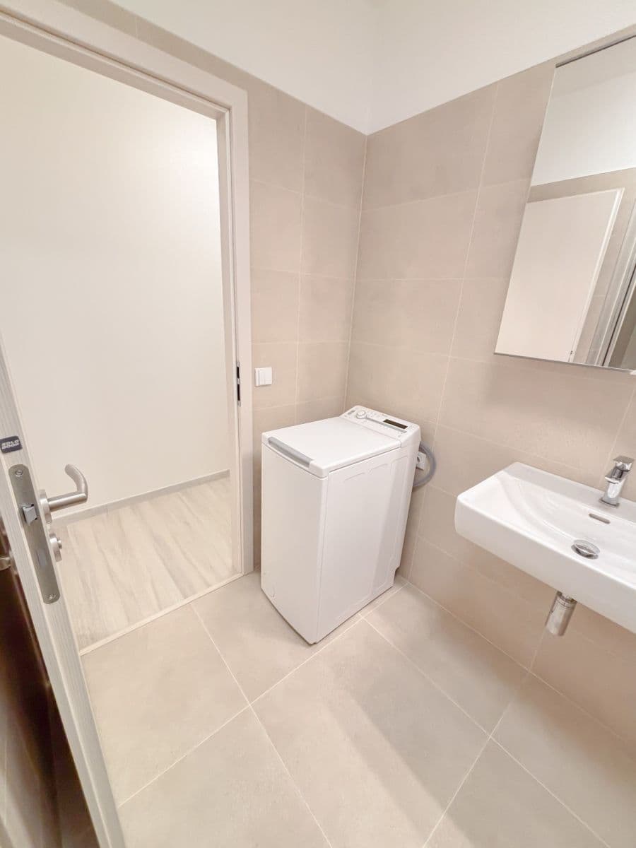 Pronájem bytu 3+kk 71 m², Vondroušova, Praha, Praha Pronájem bytu 3+kk 71 m², Vondroušova, Praha, Praha