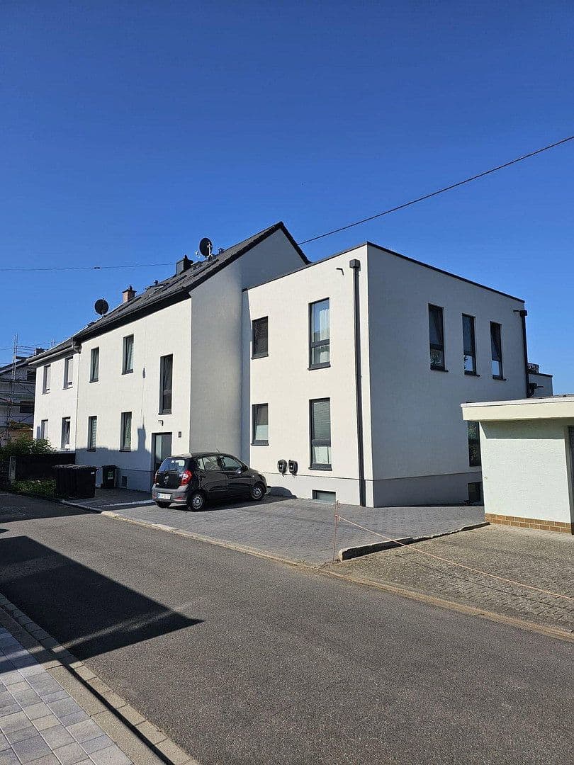 Pronájem bytu 2+1 72 m², Malmedyer stt. 4, Wiesbaden, Hessen Pronájem bytu 2+1 72 m², Malmedyer stt. 4, Wiesbaden, Hessen