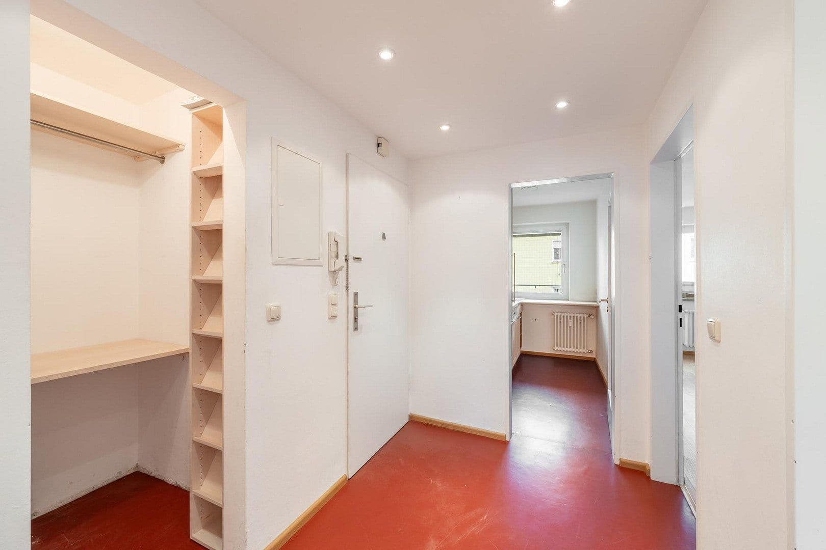 Pronájem bytu 2+1 58 m², Lenzfriederstrasse, München, Bavorsko Pronájem bytu 2+1 58 m², Lenzfriederstrasse, München, Bavorsko