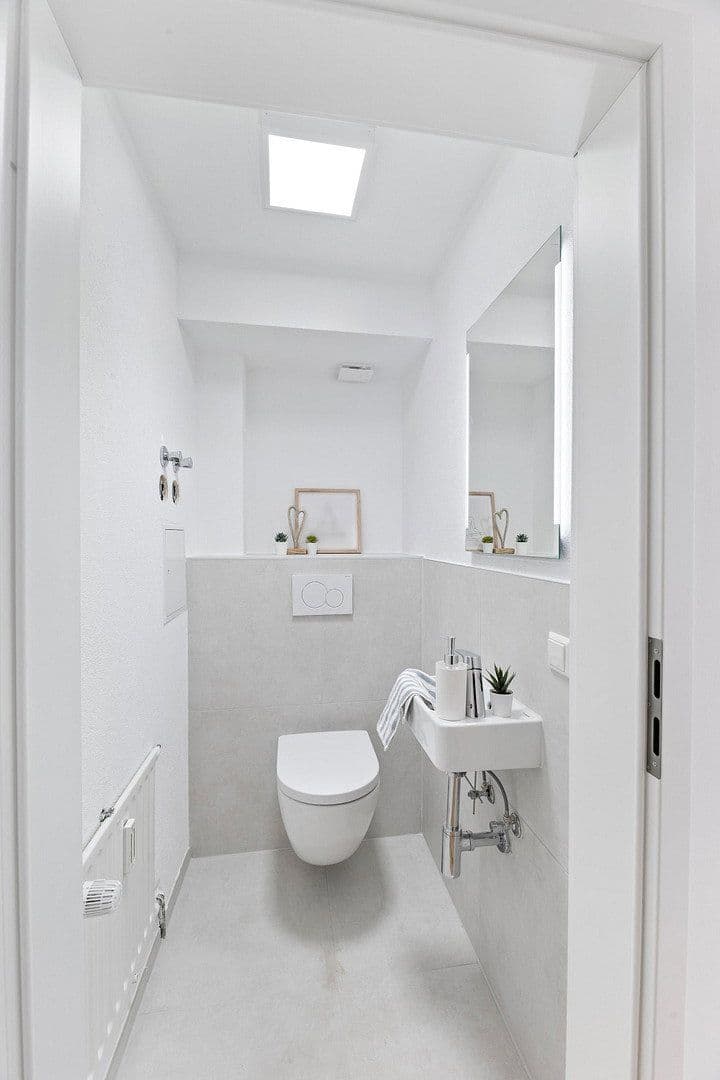 Prodej bytu 2+1 64 m², Dachswaldweg 46, Stuttgart- Vaihingen, Bádensko-Württembersko Prodej bytu 2+1 64 m², Dachswaldweg 46, Stuttgart- Vaihingen, Bádensko-Württembersko