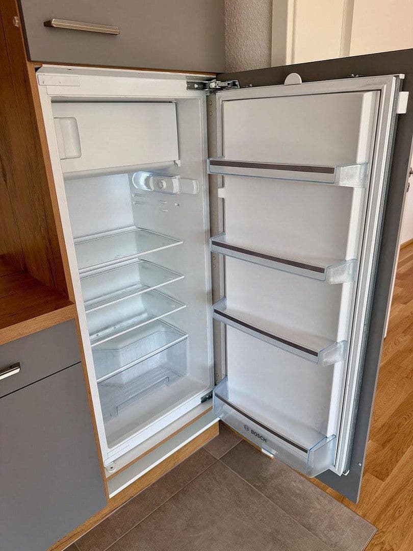 Pronájem bytu 2+1 60 m², Hauptstraße 4, Singen (Hohentwiel), Bádensko-Württembersko Pronájem bytu 2+1 60 m², Hauptstraße 4, Singen (Hohentwiel), Bádensko-Württembersko