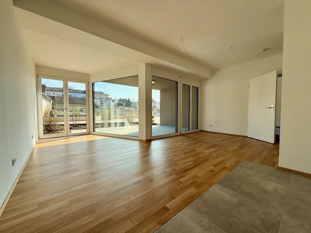 Pronájem bytu 2+1 60 m², Hauptstraße 4, Singen (Hohentwiel), Bádensko-Württembersko Pronájem bytu 2+1 60 m², Hauptstraße 4, Singen (Hohentwiel), Bádensko-Württembersko