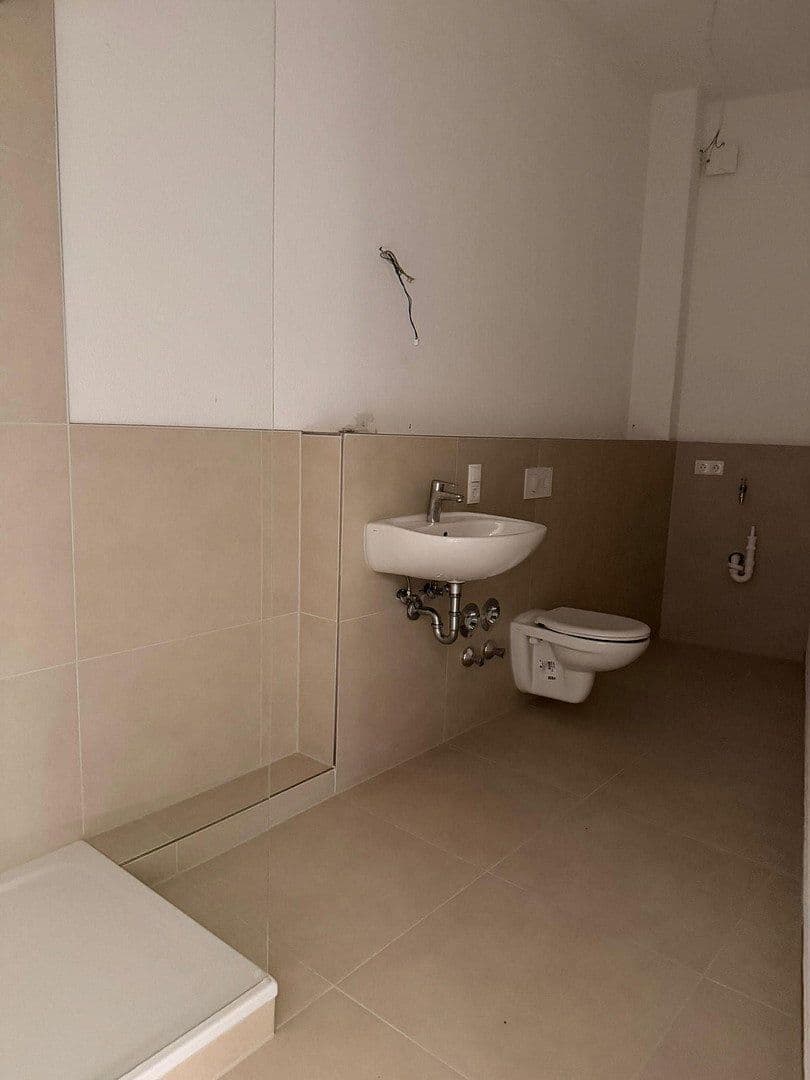 Pronájem bytu 4+1 102 m², Kreuzstrasse 18a, Bad Neuenahr-Ahrweiler, Porýní-Falc Pronájem bytu 4+1 102 m², Kreuzstrasse 18a, Bad Neuenahr-Ahrweiler, Porýní-Falc