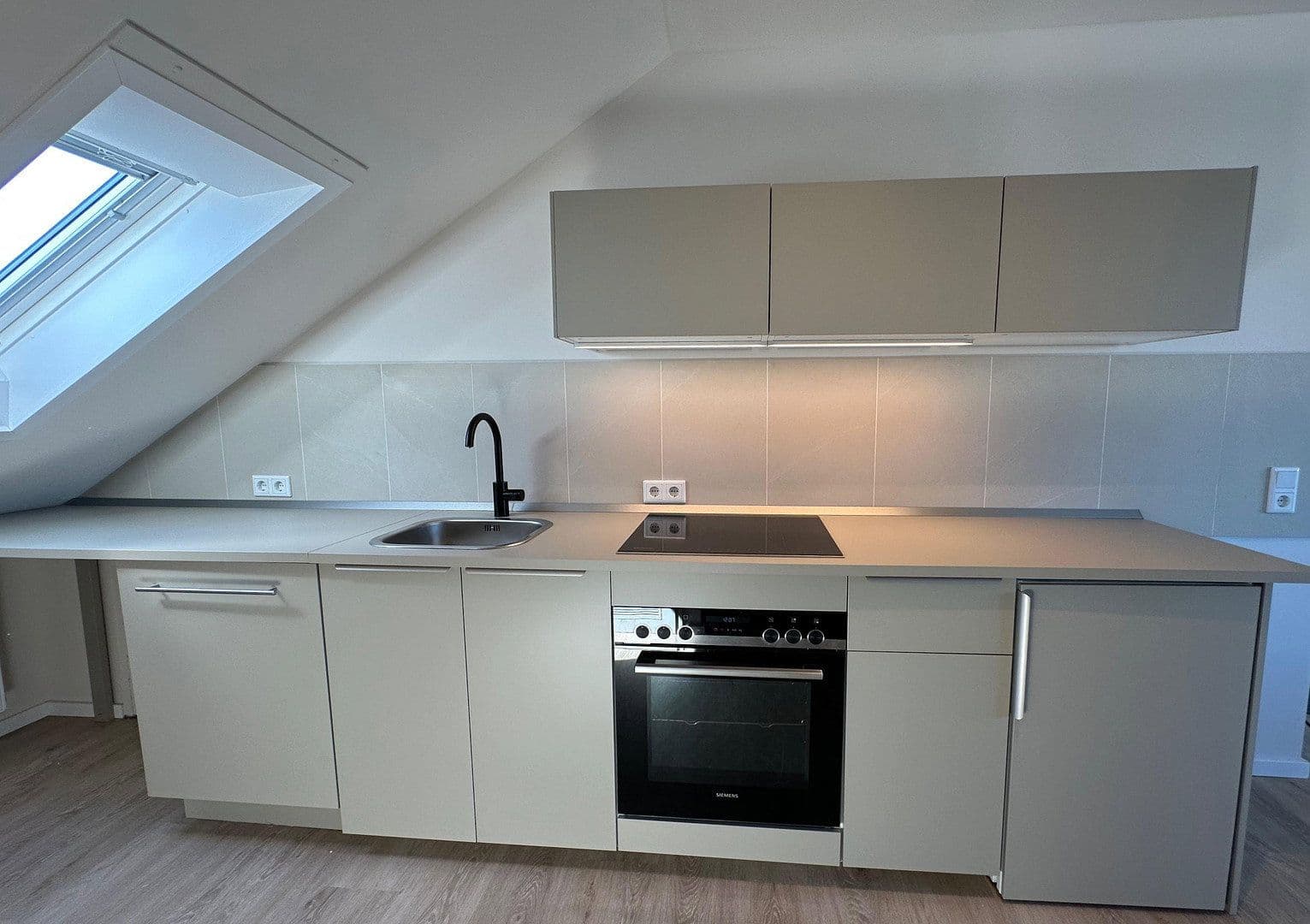 Pronájem bytu 1+1 48 m², Dreieich, Hessen Pronájem bytu 1+1 48 m², Dreieich, Hessen