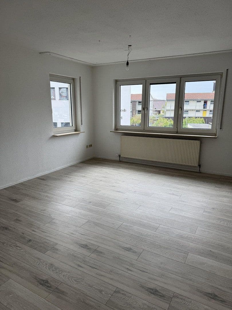 Pronájem bytu 3+1 84 m², Kirchardt, Bádensko-Württembersko Pronájem bytu 3+1 84 m², Kirchardt, Bádensko-Württembersko