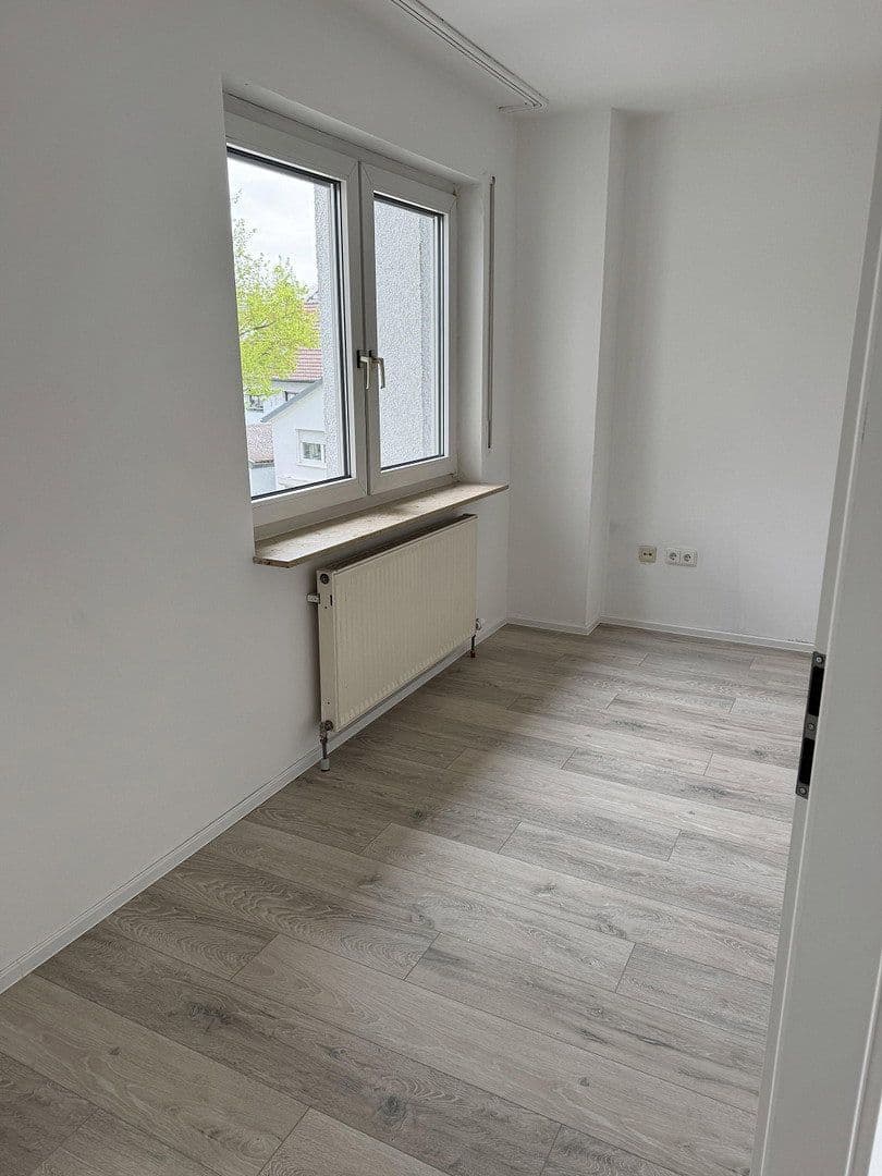 Pronájem bytu 3+1 84 m², Kirchardt, Bádensko-Württembersko Pronájem bytu 3+1 84 m², Kirchardt, Bádensko-Württembersko