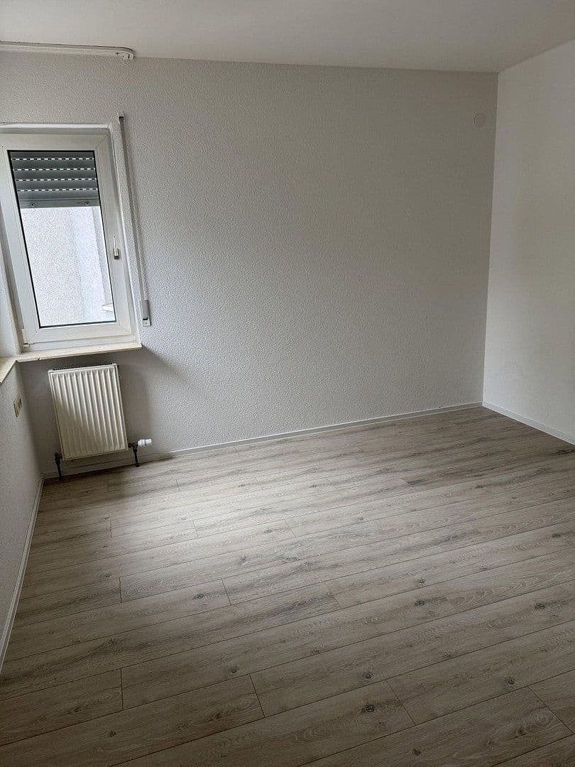 Pronájem bytu 3+1 84 m², Kirchardt, Bádensko-Württembersko Pronájem bytu 3+1 84 m², Kirchardt, Bádensko-Württembersko