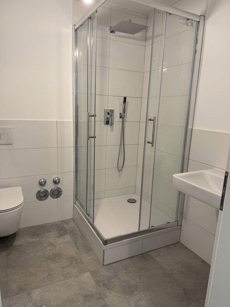 Pronájem bytu 2+1 75 m², Düsseldorf, Severní Porýní-Vestfálsko Pronájem bytu 2+1 75 m², Düsseldorf, Severní Porýní-Vestfálsko