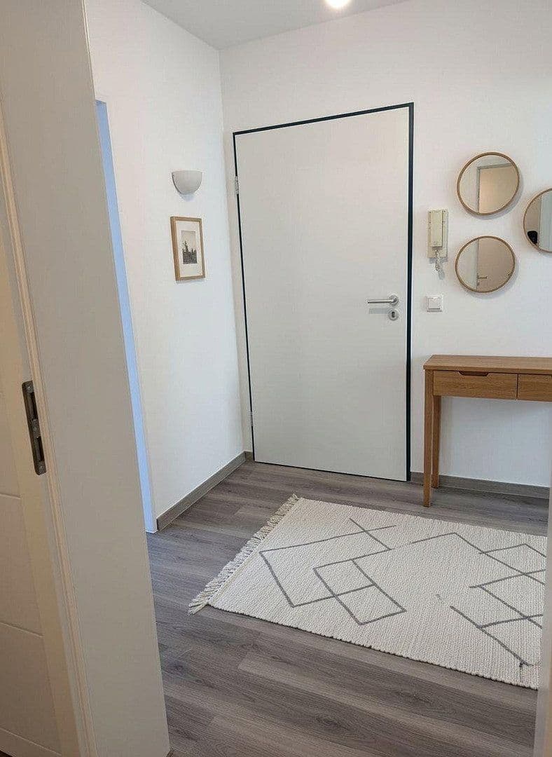 Pronájem bytu 2+1 75 m², Düsseldorf, Severní Porýní-Vestfálsko Pronájem bytu 2+1 75 m², Düsseldorf, Severní Porýní-Vestfálsko