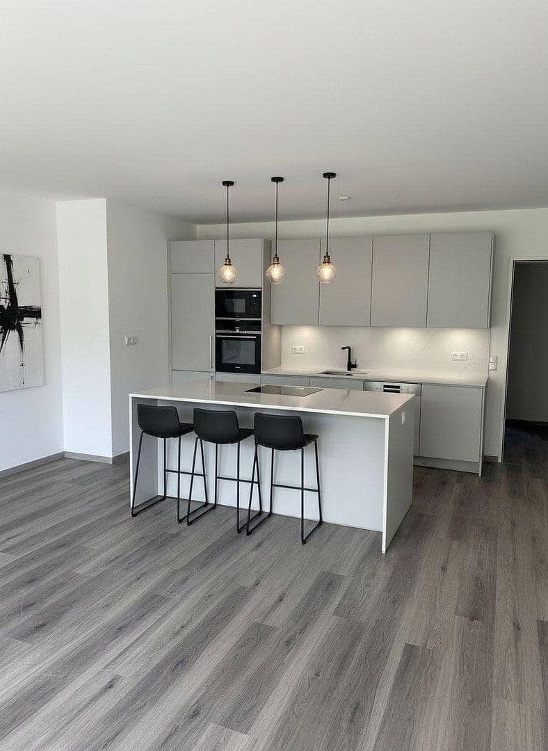 Pronájem bytu 2+1 75 m², Düsseldorf, Severní Porýní-Vestfálsko Pronájem bytu 2+1 75 m², Düsseldorf, Severní Porýní-Vestfálsko