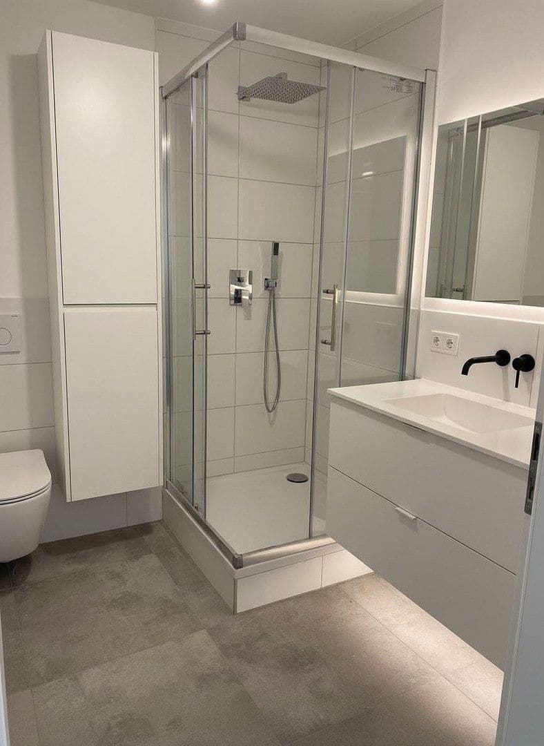 Pronájem bytu 2+1 75 m², Düsseldorf, Severní Porýní-Vestfálsko Pronájem bytu 2+1 75 m², Düsseldorf, Severní Porýní-Vestfálsko