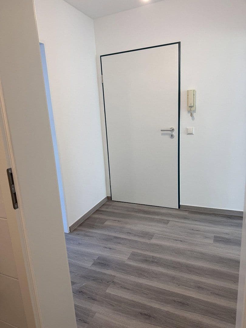 Pronájem bytu 2+1 75 m², Düsseldorf, Severní Porýní-Vestfálsko Pronájem bytu 2+1 75 m², Düsseldorf, Severní Porýní-Vestfálsko