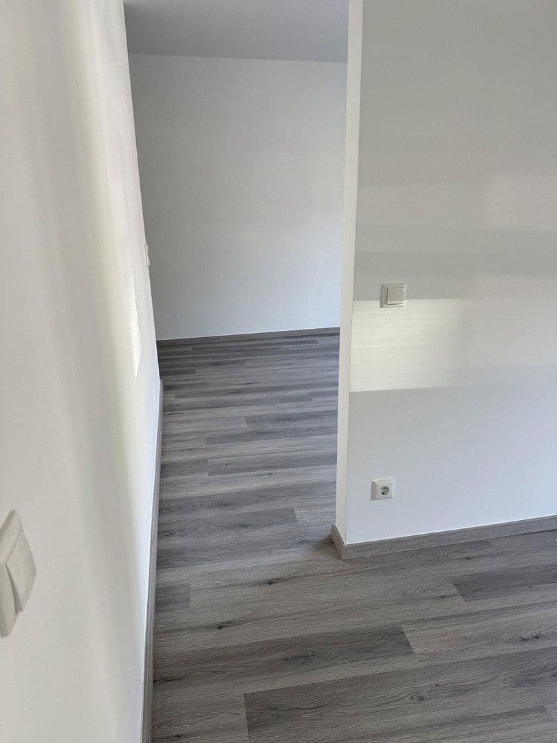 Pronájem bytu 2+1 75 m², Düsseldorf, Severní Porýní-Vestfálsko Pronájem bytu 2+1 75 m², Düsseldorf, Severní Porýní-Vestfálsko