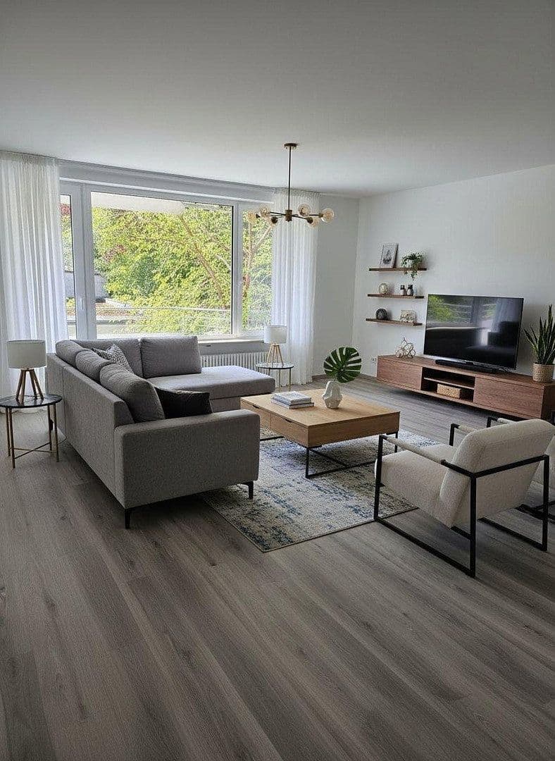 Pronájem bytu 2+1 75 m², Düsseldorf, Severní Porýní-Vestfálsko Pronájem bytu 2+1 75 m², Düsseldorf, Severní Porýní-Vestfálsko