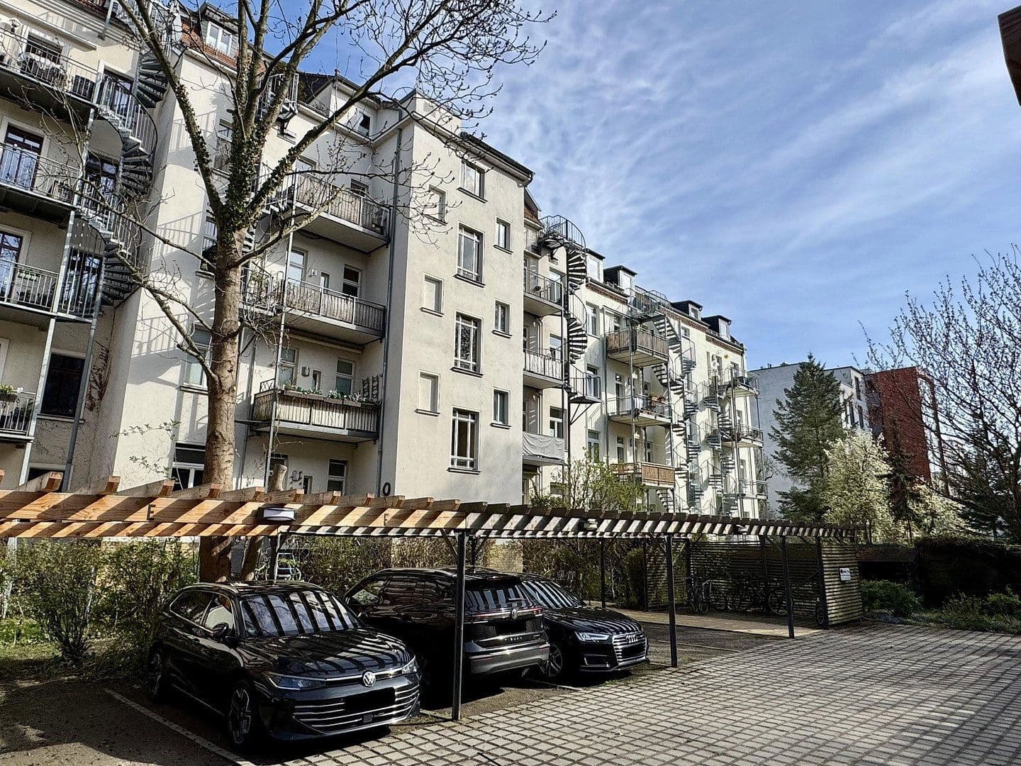 Prodej bytu 3+1 114 m², Könneritzstraße 29 Hinterhaus, Leipzig, Sasko Prodej bytu 3+1 114 m², Könneritzstraße 29 Hinterhaus, Leipzig, Sasko