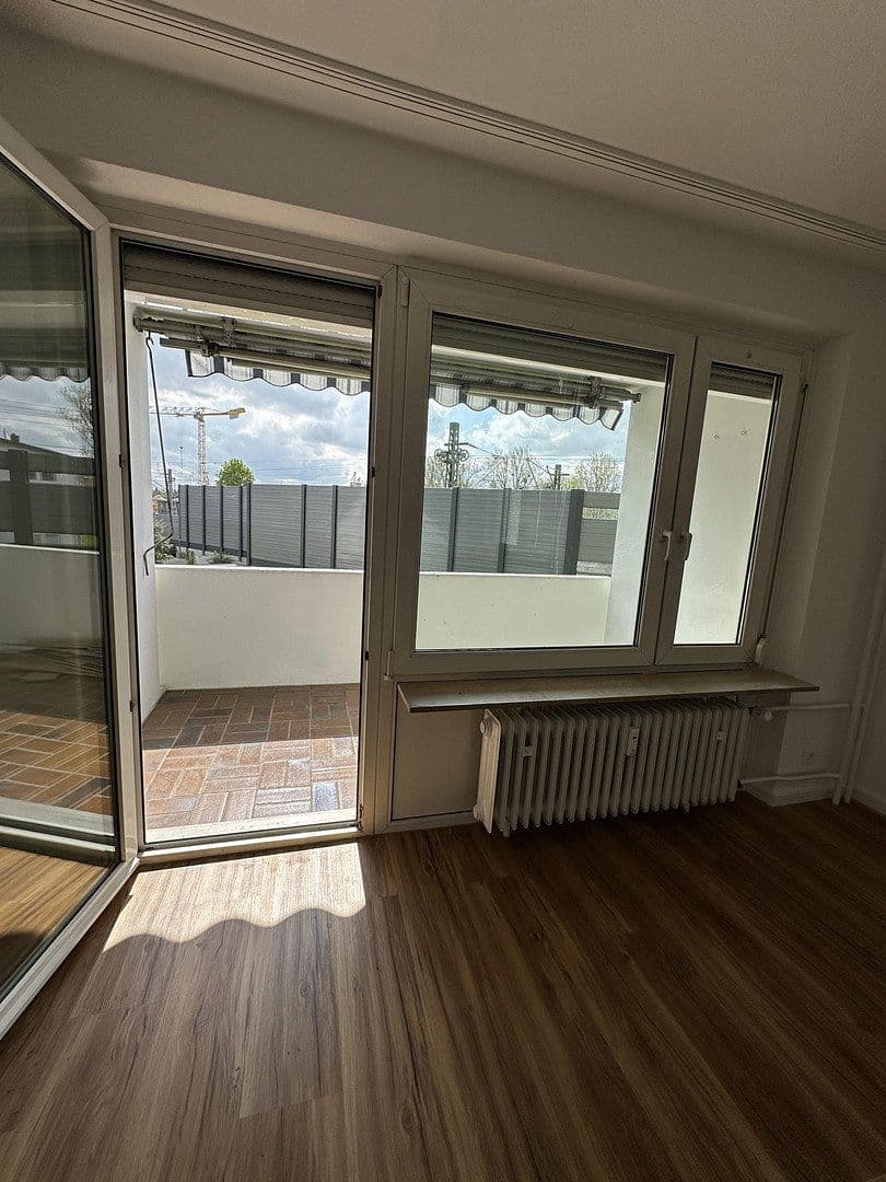 Pronájem bytu 3+1 80 m², Unterboihinger Straße 61, Oberboihingen, Bádensko-Württembersko Pronájem bytu 3+1 80 m², Unterboihinger Straße 61, Oberboihingen, Bádensko-Württembersko