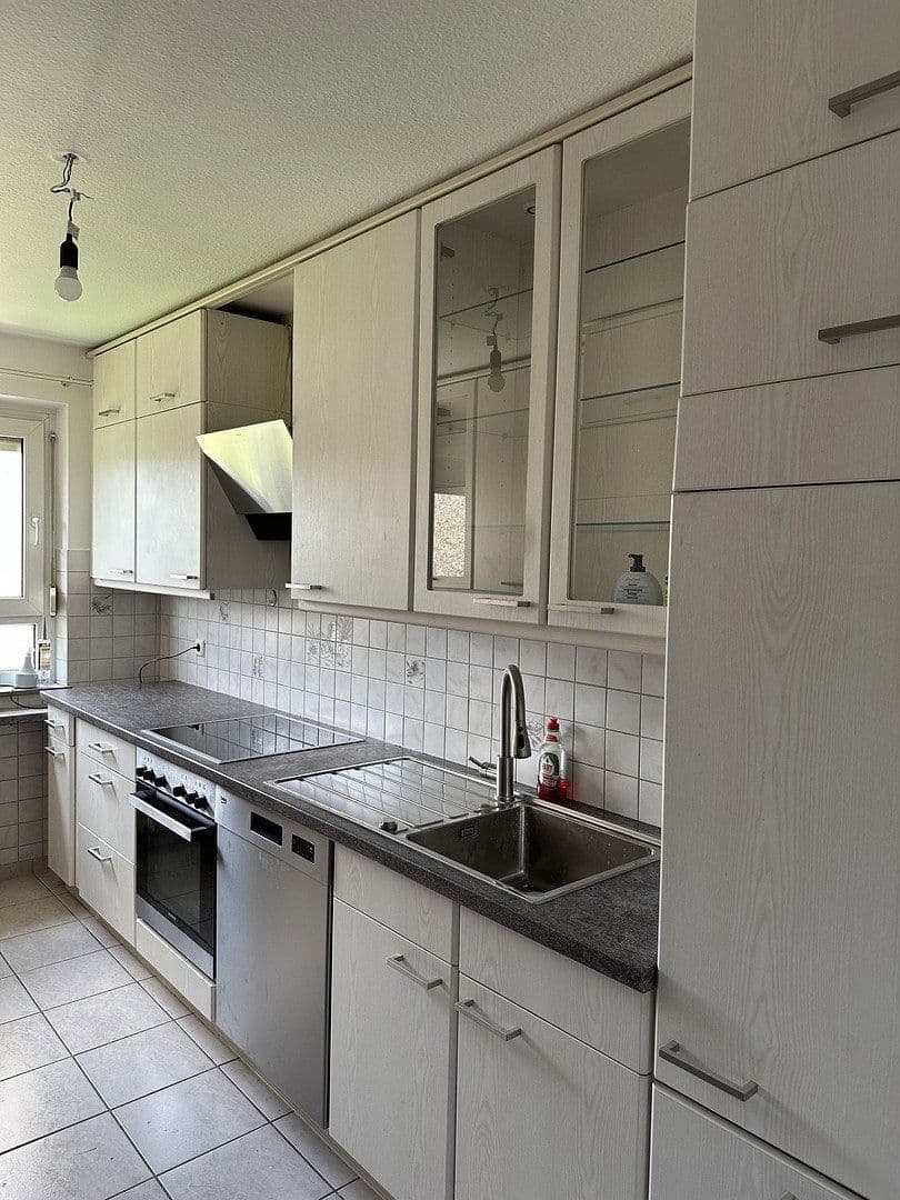 Pronájem bytu 3+1 80 m², Unterboihinger Straße 61, Oberboihingen, Bádensko-Württembersko Pronájem bytu 3+1 80 m², Unterboihinger Straße 61, Oberboihingen, Bádensko-Württembersko