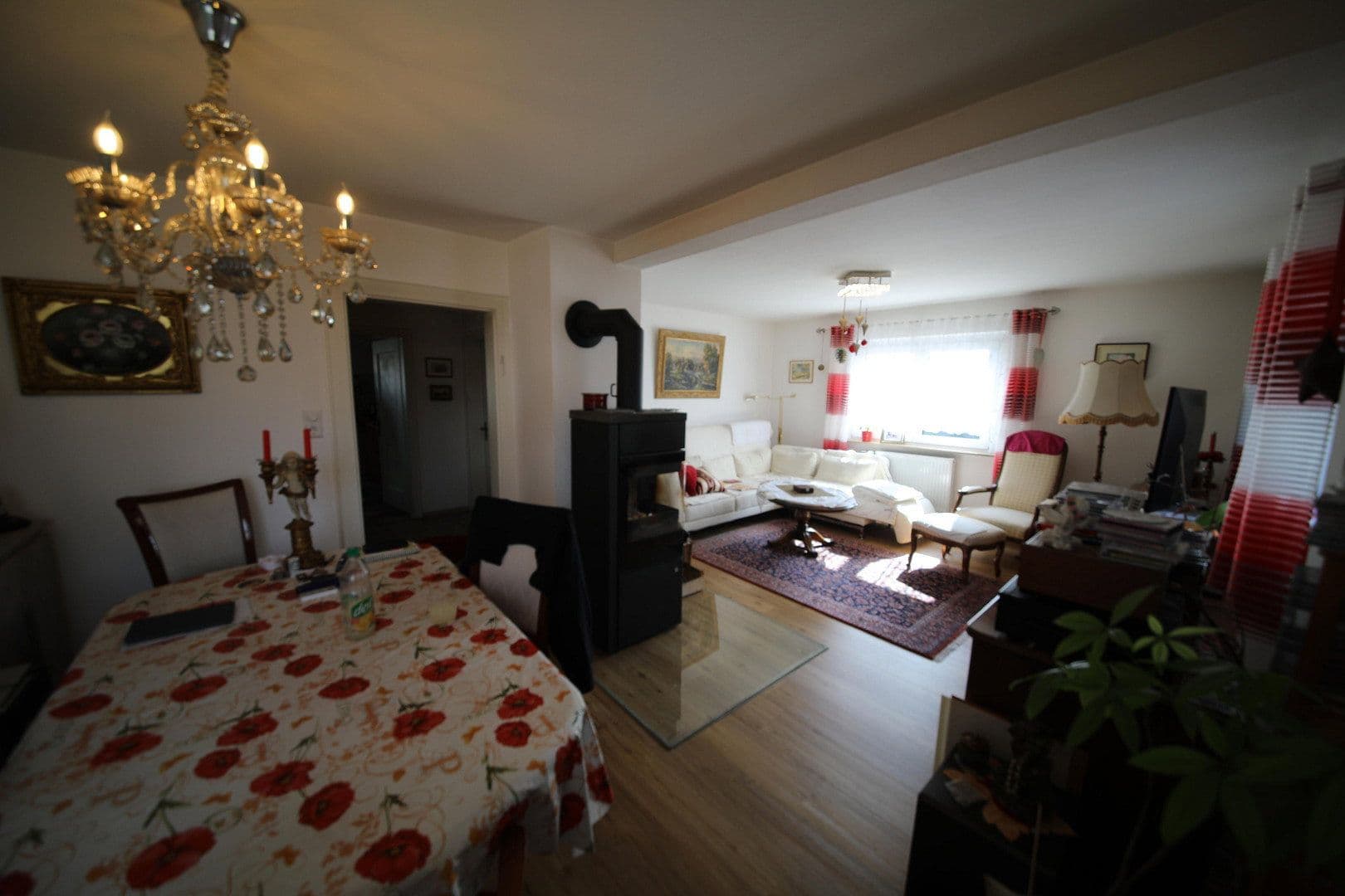 Prodej domu 200 m², pozemek 1.159 m², Ebersbach-Musbach, Bádensko-Württembersko Prodej domu 200 m², pozemek 1.159 m², Ebersbach-Musbach, Bádensko-Württembersko
