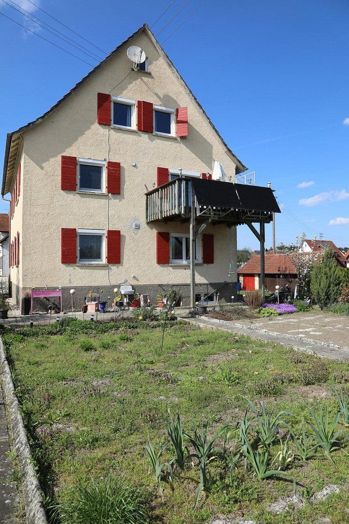 Prodej domu 200 m², pozemek 1.159 m², Ebersbach-Musbach, Bádensko-Württembersko Prodej domu 200 m², pozemek 1.159 m², Ebersbach-Musbach, Bádensko-Württembersko