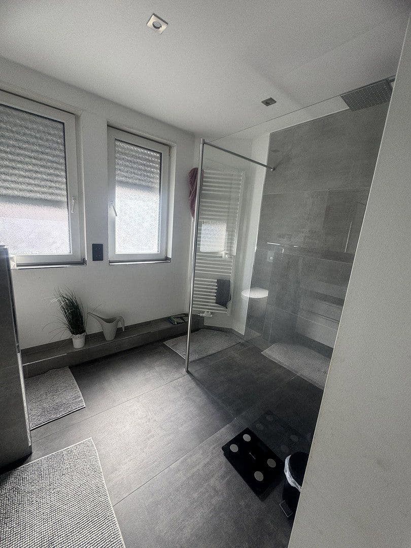 Prodej domu 145 m², pozemek 291 m², Duisburg, Severní Porýní-Vestfálsko Prodej domu 145 m², pozemek 291 m², Duisburg, Severní Porýní-Vestfálsko