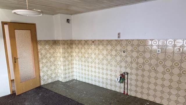 Prodej domu 125 m², pozemek 650 m², Sommerbergstraße 5, Sondheim vor der Rhön, Bavorsko Prodej domu 125 m², pozemek 650 m², Sommerbergstraße 5, Sondheim vor der Rhön, Bavorsko