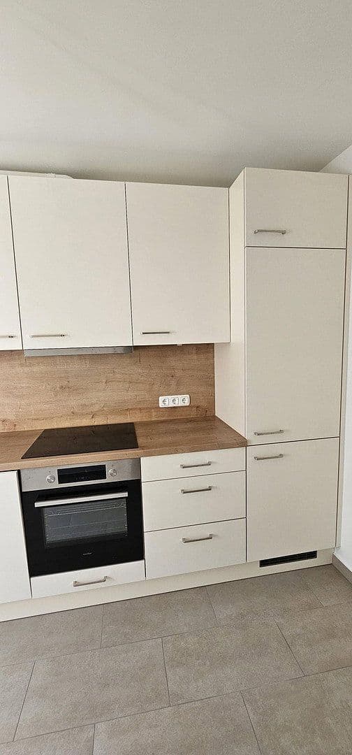 Pronájem domu 85 m², pozemek 254 m², Wiesbaden, Hessen Pronájem domu 85 m², pozemek 254 m², Wiesbaden, Hessen