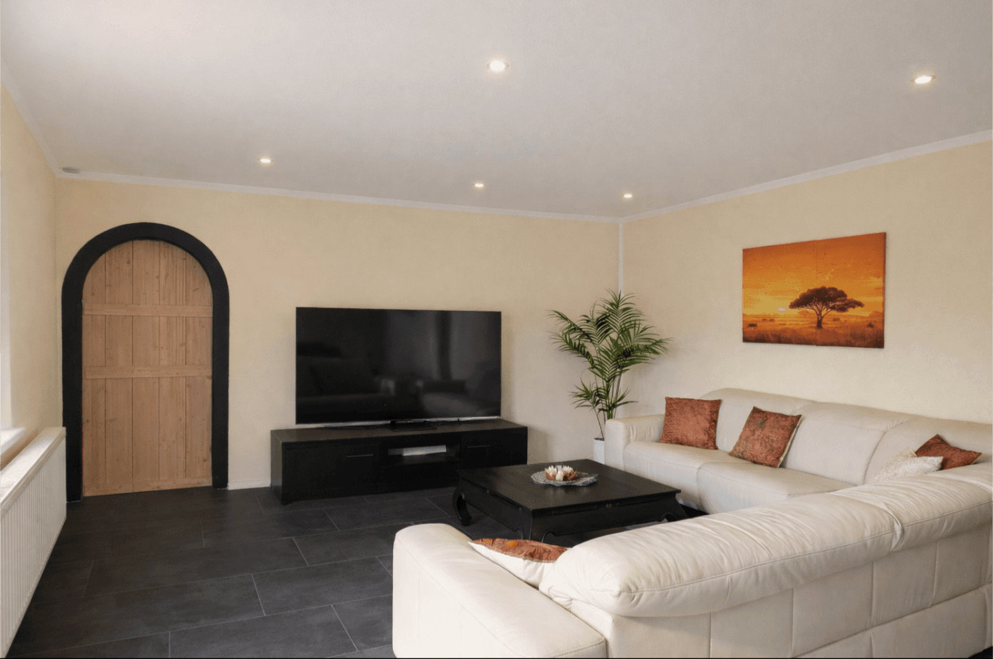Prodej domu 238 m², pozemek 900 m², Südbrookmerland, Dolní Sasko Prodej domu 238 m², pozemek 900 m², Südbrookmerland, Dolní Sasko