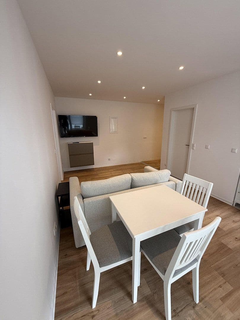 Pronájem bytu 2+1 48 m², Fäustlestraße 2, München, Bavorsko Pronájem bytu 2+1 48 m², Fäustlestraße 2, München, Bavorsko