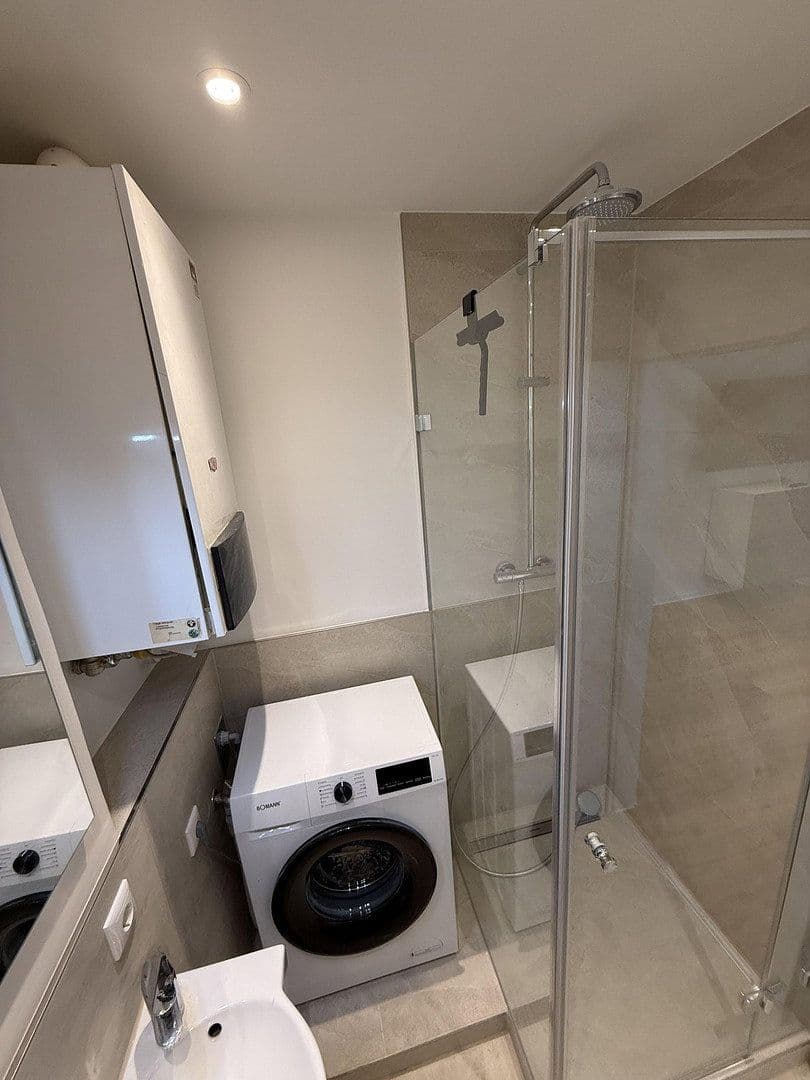 Pronájem bytu 2+1 48 m², Fäustlestraße 2, München, Bavorsko Pronájem bytu 2+1 48 m², Fäustlestraße 2, München, Bavorsko