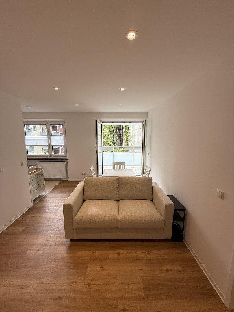 Pronájem bytu 2+1 48 m², Fäustlestraße 2, München, Bavorsko Pronájem bytu 2+1 48 m², Fäustlestraße 2, München, Bavorsko