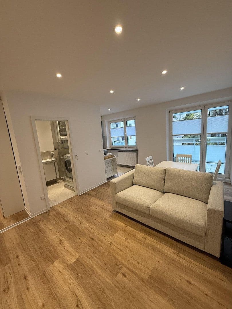 Pronájem bytu 2+1 48 m², Fäustlestraße 2, München, Bavorsko Pronájem bytu 2+1 48 m², Fäustlestraße 2, München, Bavorsko