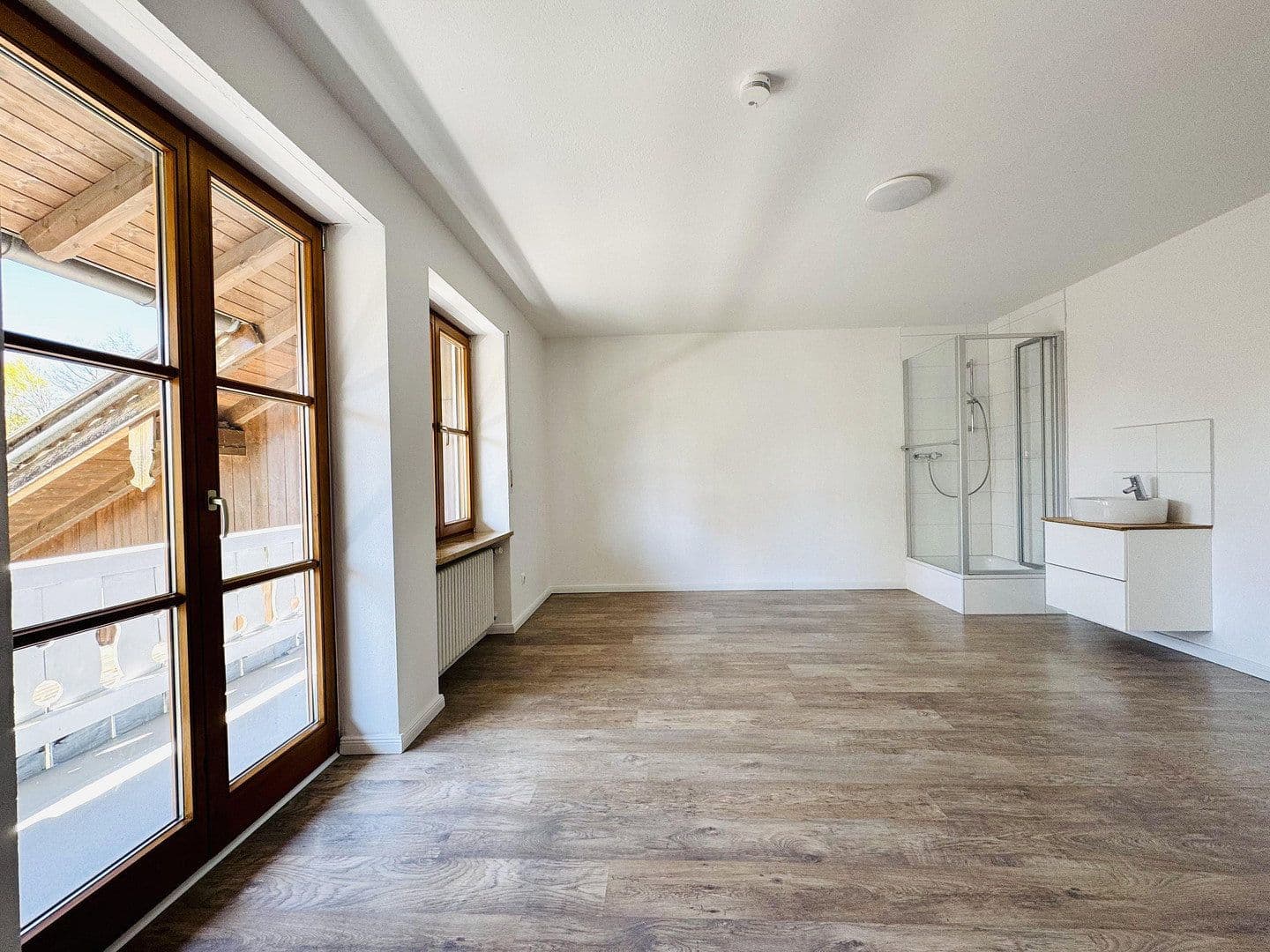 Pronájem domu 250 m², pozemek 908 m², Münsing, Bavorsko Pronájem domu 250 m², pozemek 908 m², Münsing, Bavorsko