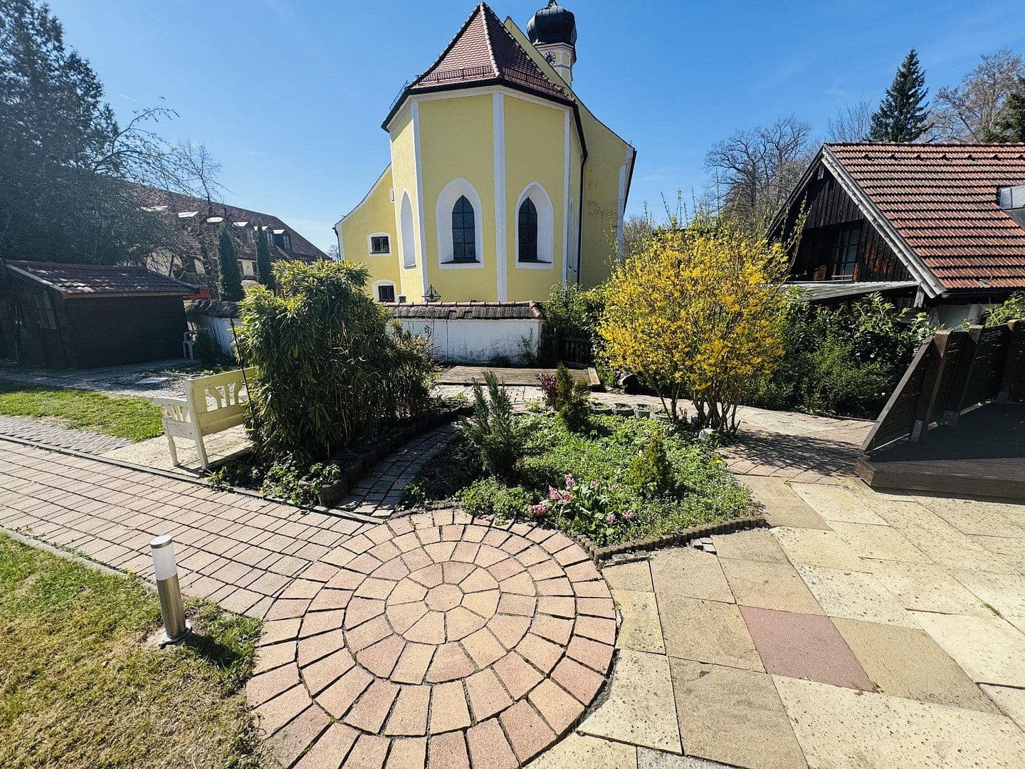 Pronájem domu 250 m², pozemek 908 m², Münsing, Bavorsko Pronájem domu 250 m², pozemek 908 m², Münsing, Bavorsko