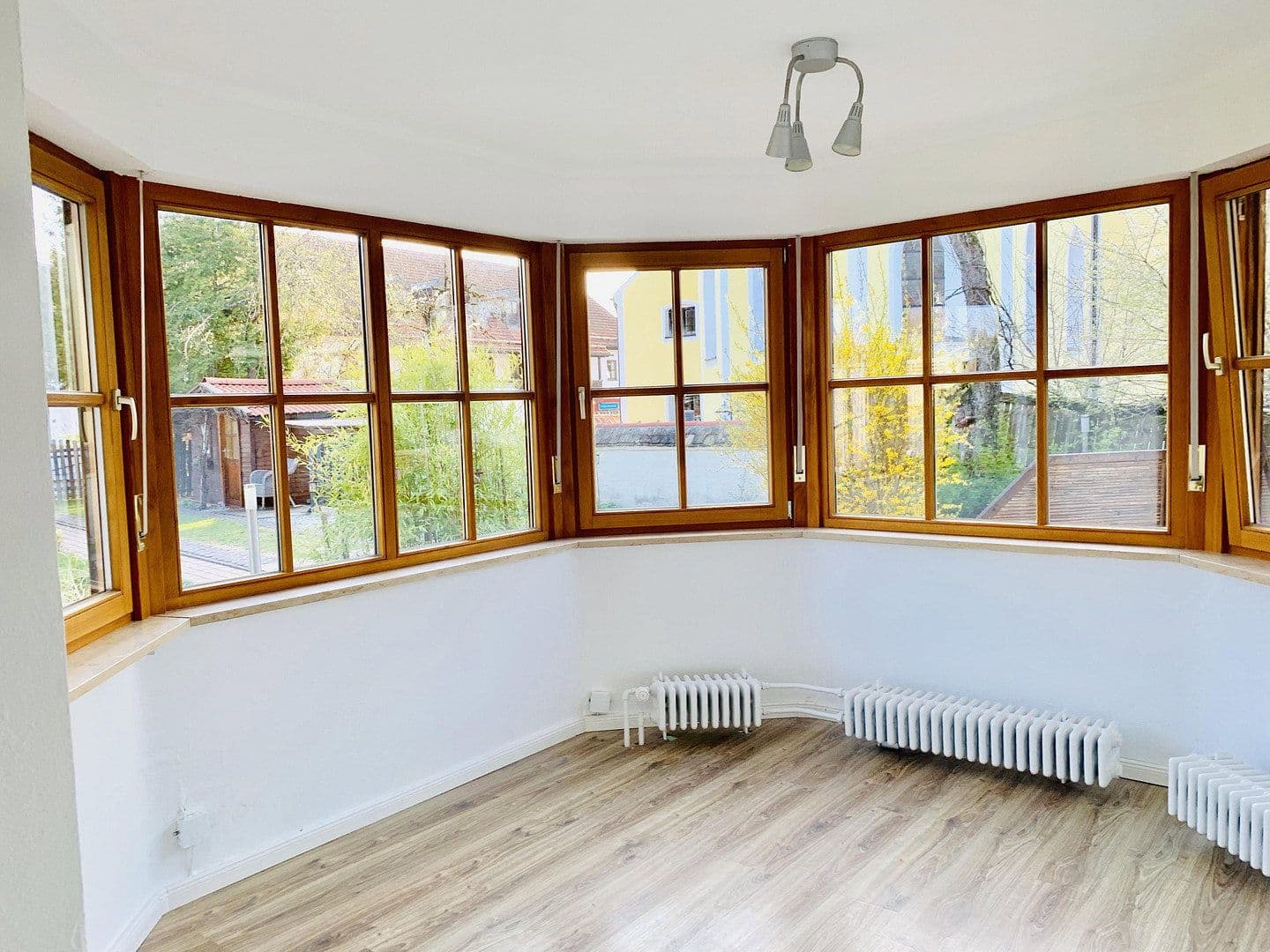 Pronájem domu 250 m², pozemek 908 m², Münsing, Bavorsko Pronájem domu 250 m², pozemek 908 m², Münsing, Bavorsko