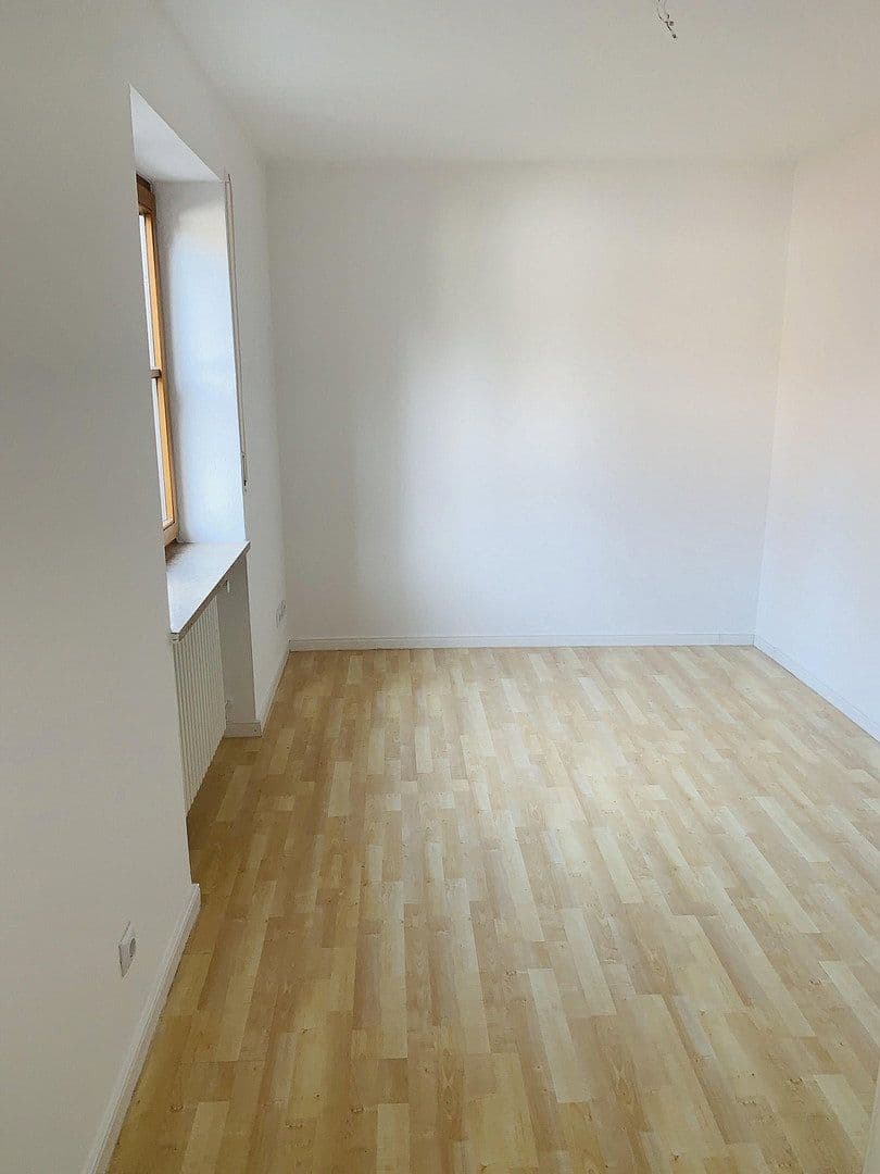 Pronájem domu 250 m², pozemek 908 m², Münsing, Bavorsko Pronájem domu 250 m², pozemek 908 m², Münsing, Bavorsko