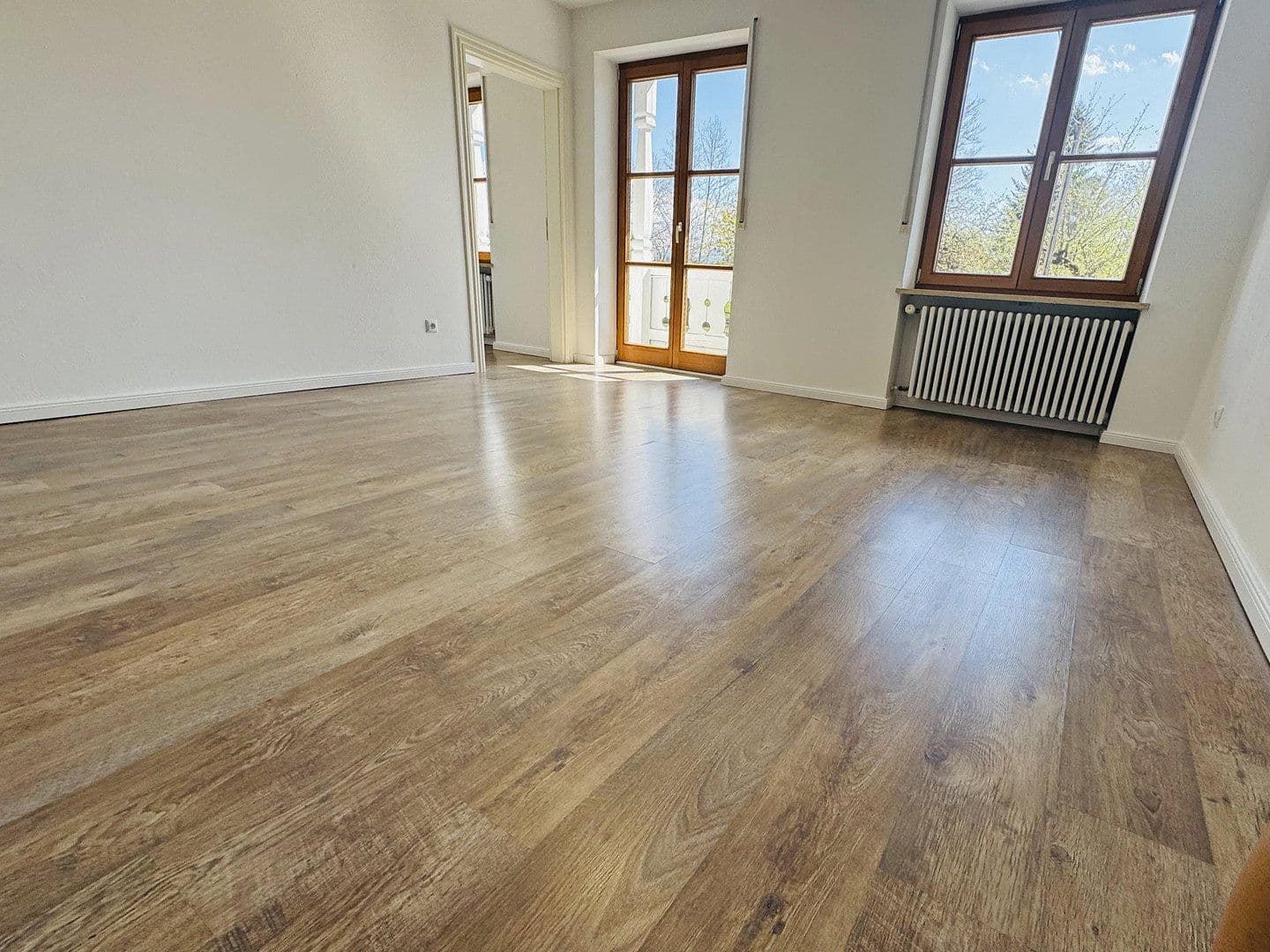 Pronájem domu 250 m², pozemek 908 m², Münsing, Bavorsko Pronájem domu 250 m², pozemek 908 m², Münsing, Bavorsko