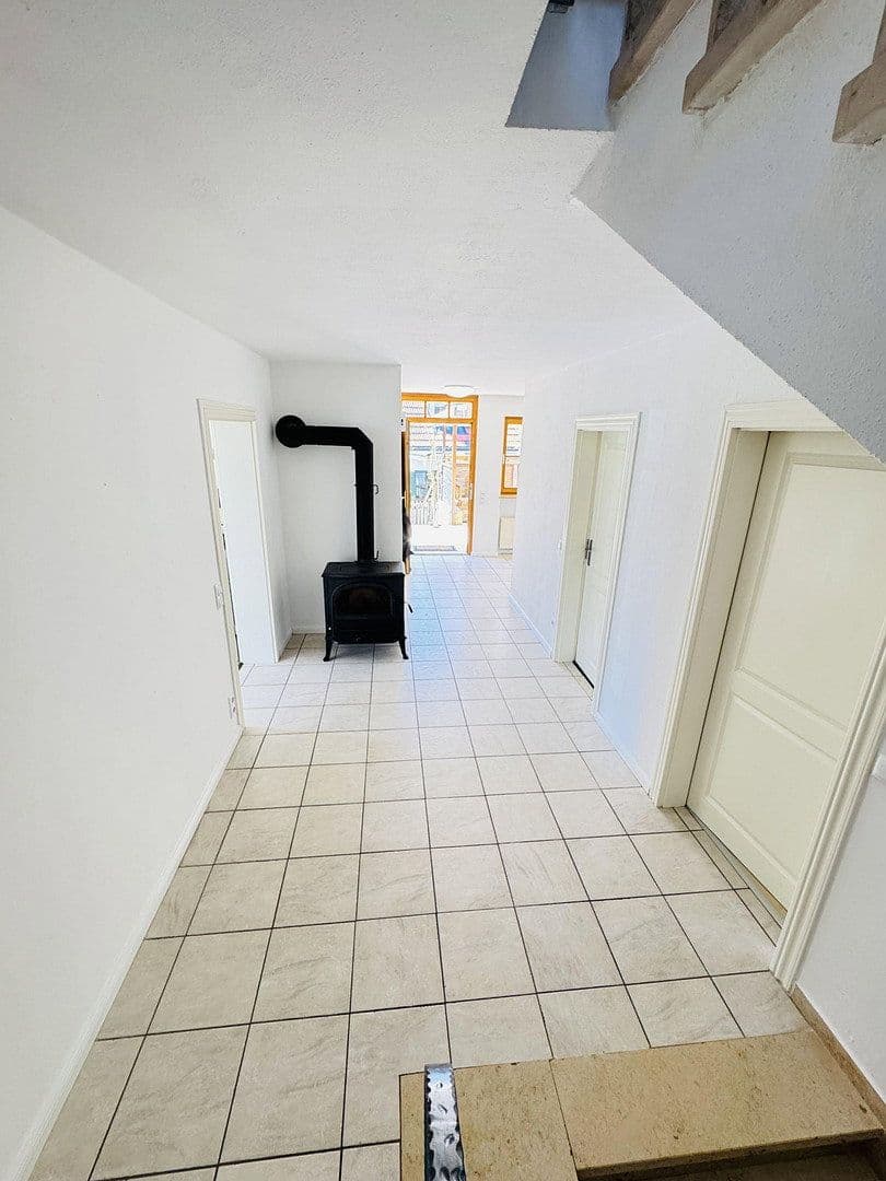 Pronájem domu 250 m², pozemek 908 m², Münsing, Bavorsko Pronájem domu 250 m², pozemek 908 m², Münsing, Bavorsko