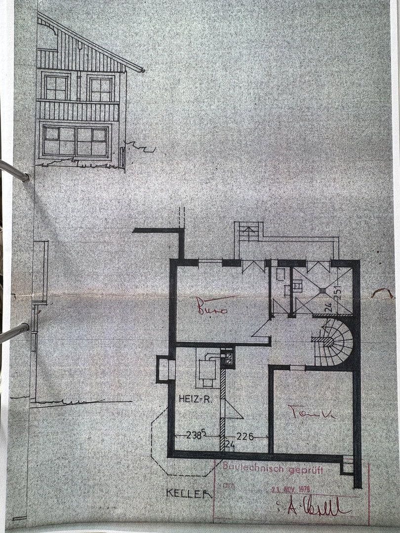 Pronájem domu 250 m², pozemek 908 m², Münsing, Bavorsko Pronájem domu 250 m², pozemek 908 m², Münsing, Bavorsko