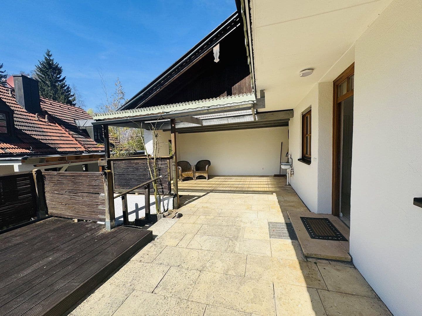 Pronájem domu 250 m², pozemek 908 m², Münsing, Bavorsko Pronájem domu 250 m², pozemek 908 m², Münsing, Bavorsko