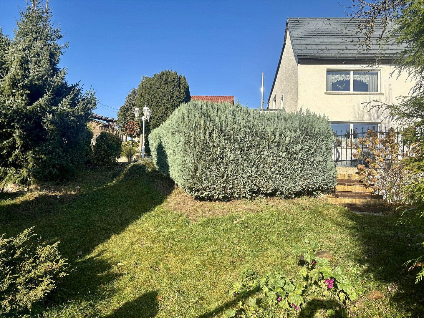 Prodej domu 115 m², pozemek 1.100 m², Seumestraße 40, Grimma, Sasko Prodej domu 115 m², pozemek 1.100 m², Seumestraße 40, Grimma, Sasko