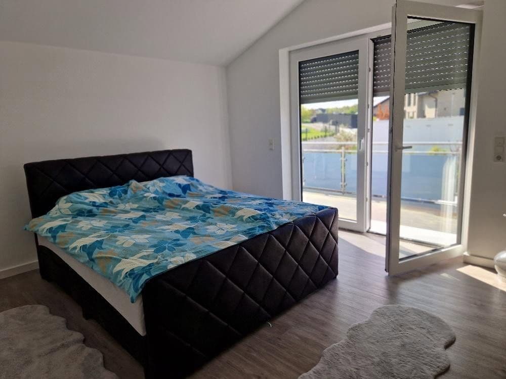 Pronájem domu 140 m², pozemek 150 m², Sängertshöhe, Nümbrecht, Severní Porýní-Vestfálsko Pronájem domu 140 m², pozemek 150 m², Sängertshöhe, Nümbrecht, Severní Porýní-Vestfálsko