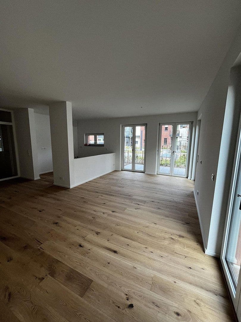 Pronájem bytu 4+1 118 m², Alte Str. 12, Frechen, Severní Porýní-Vestfálsko Pronájem bytu 4+1 118 m², Alte Str. 12, Frechen, Severní Porýní-Vestfálsko